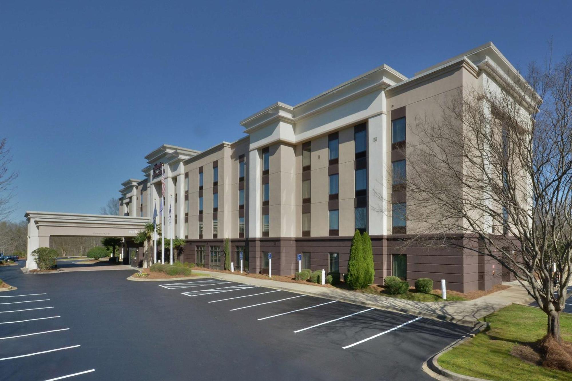 Hampton Inn & Suites Clinton Exterior photo